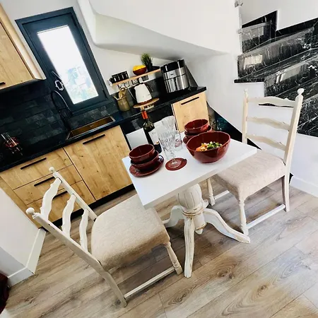 Boutique Townhouse Kyrenia Апартаменты Кирения